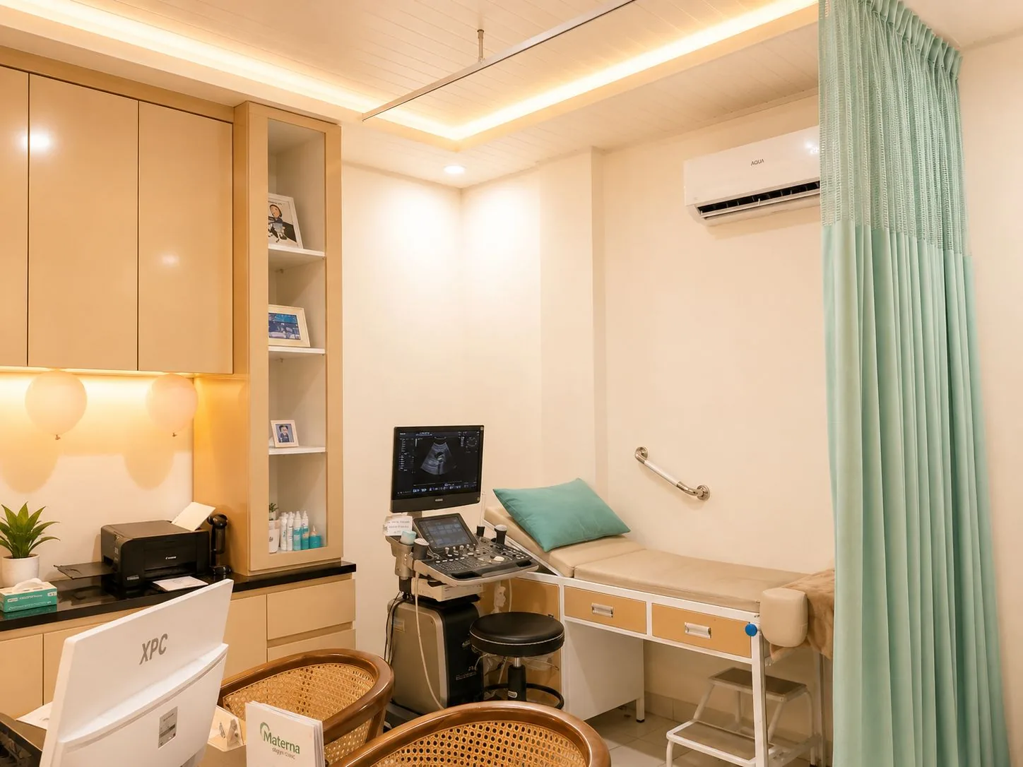 Ruang USG Klinik Materna
